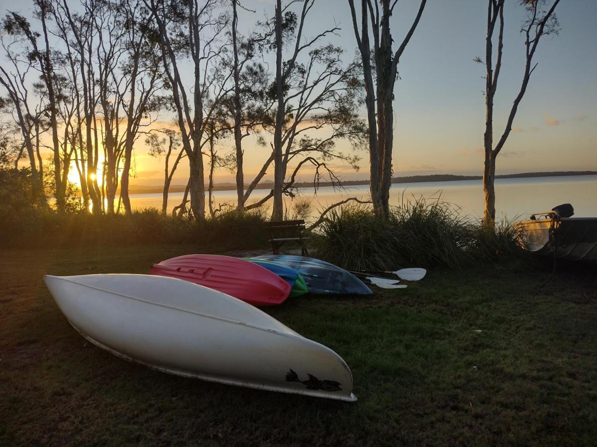 Lake Weyba Noosa Lodge & Kangaroos Peregian Beach Exterior foto